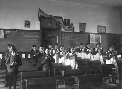 carlisle-indian-school-classroom